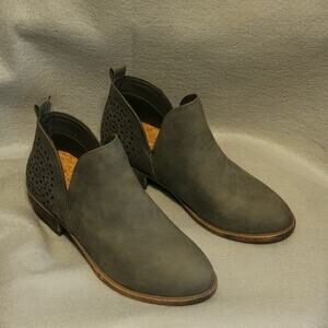 Vepose Women's Ankle Boots Chunky cutout booties Size 9.5 western design gray